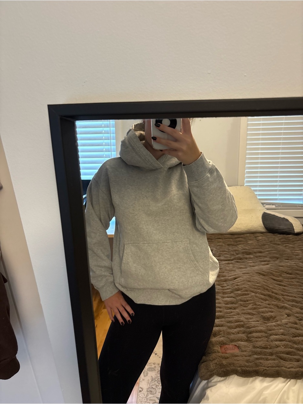 ARITZIA - TNA Light Gray Women's Pullover Hoodie - Casual Everyday Top